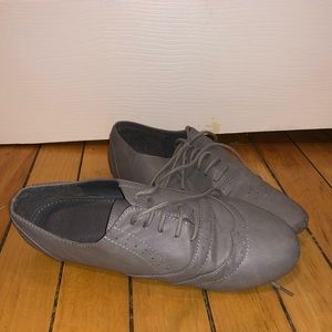 Woman’s Oxfords